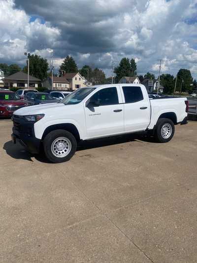 2025 Chevrolet Colorado Crew Cab, $34690. Photo 1