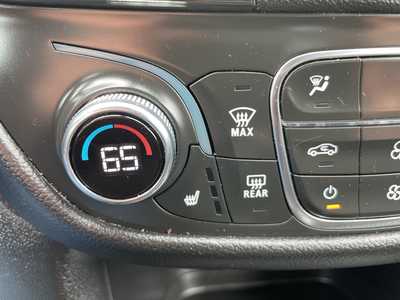2022 Chevrolet Equinox, $20633. Photo 11