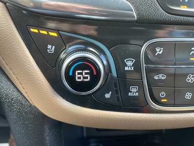 2022 Chevrolet Equinox, $22938. Photo 9