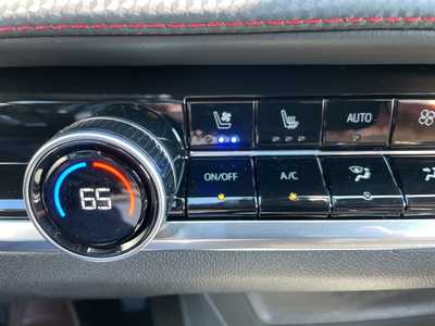 2026 Chevrolet Equinox, $38785. Photo 8