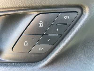2025 Chevrolet Equinox, $35799. Photo 4