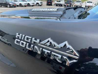 2021 Chevrolet 3500 Crew Cab, $45821. Photo 3
