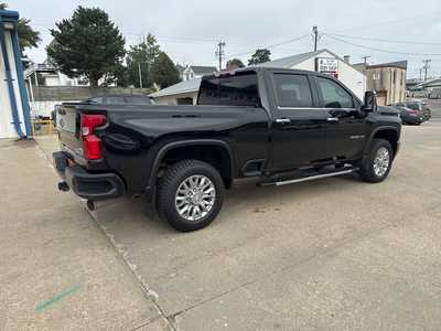 2023 Chevrolet 2500 Crew Cab, $67391. Photo 4