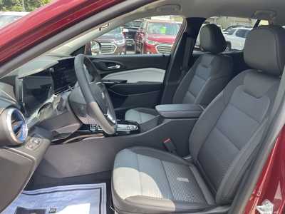 2025 Chevrolet Trax, $25485. Photo 3