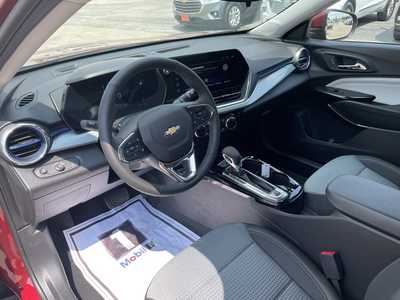 2025 Chevrolet Trax, $25485. Photo 4