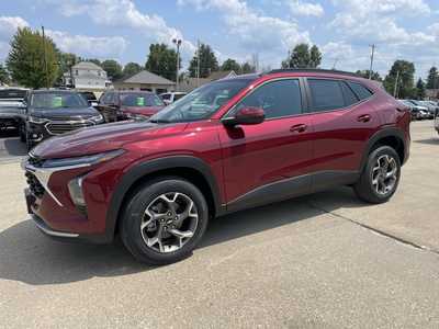 2025 Chevrolet Trax, $25485. Photo 1