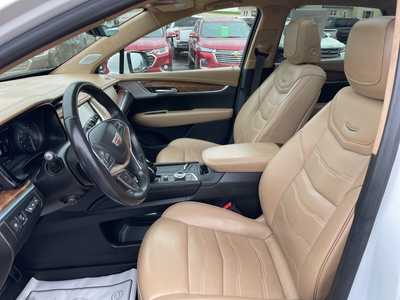 2021 Cadillac XT5, $31755. Photo 3