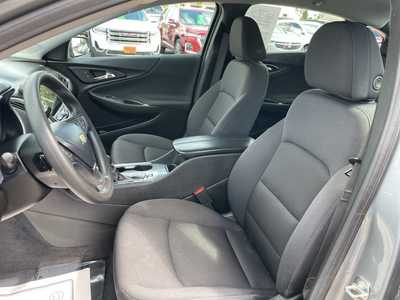 2023 Chevrolet Malibu, $19241. Photo 3