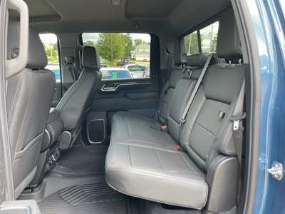 2025 Chevrolet 2500 Crew Cab, $66390. Photo 11