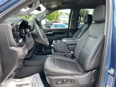 2025 Chevrolet 2500 Crew Cab, $66390. Photo 3