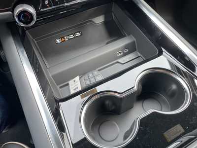 2025 Chevrolet Suburban, $86715. Photo 10