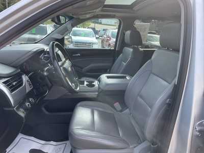 2019 Chevrolet Suburban, $24500. Photo 3