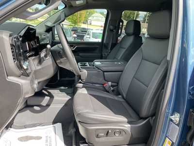 2025 Chevrolet 2500 Crew Cab, $74185. Photo 3