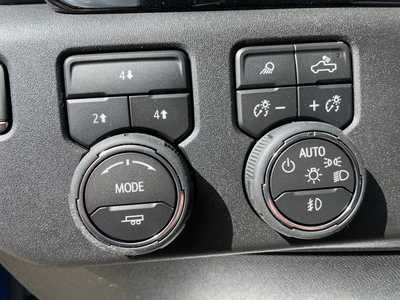 2025 Chevrolet 2500 Crew Cab, $74185. Photo 5