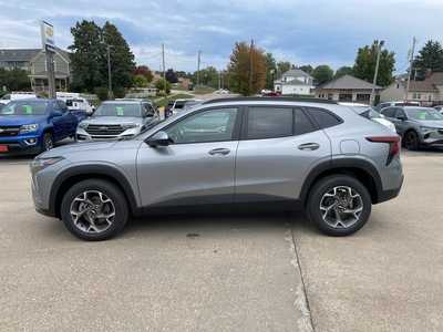 2026 Chevrolet Trax, $25885. Photo 2