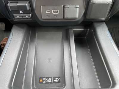 2019 GMC 1500 Crew Cab, $39898. Photo 11