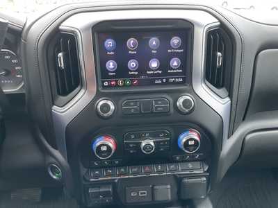 2019 GMC 1500 Crew Cab, $39898. Photo 9