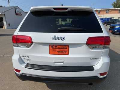2016 Jeep Grand Cherokee, $7544. Photo 11
