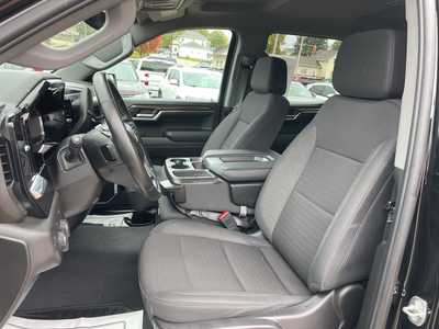 2024 Chevrolet 1500 Crew Cab, $39906. Photo 3