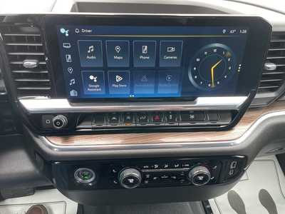 2024 Chevrolet 1500 Crew Cab, $39906. Photo 8