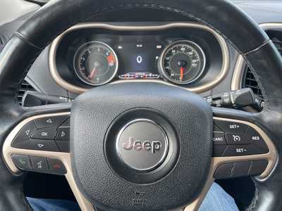 2017 Jeep Cherokee, $9588. Photo 5