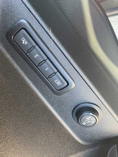 2020 Chevrolet Equinox, $18999. Photo 4