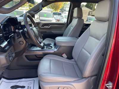 2023 Chevrolet 1500 Crew Cab, $46744. Photo 4