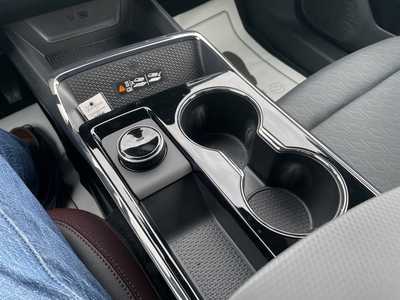 2026 Chevrolet Equinox, $39290. Photo 10