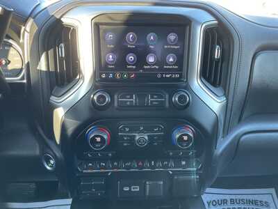 2020 Chevrolet 1500 Crew Cab, $33469. Photo 9