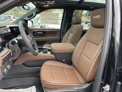 2026 Chevrolet Suburban, $93420. Photo 4
