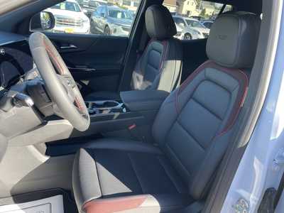 2026 Chevrolet Equinox, $39840. Photo 3