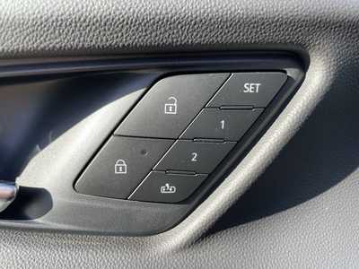 2026 Chevrolet Equinox, $39840. Photo 4