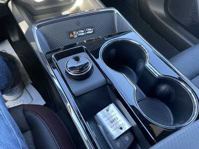 2026 Chevrolet Equinox, $39840. Photo 8