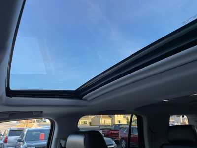 2015 Chevrolet Tahoe, $19487. Photo 4