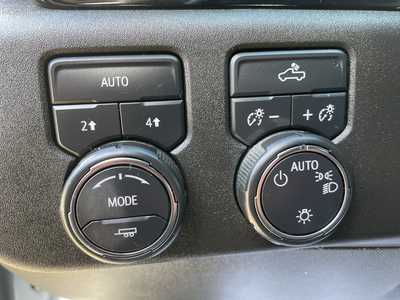 2024 Chevrolet 1500 Crew Cab, $38820. Photo 4