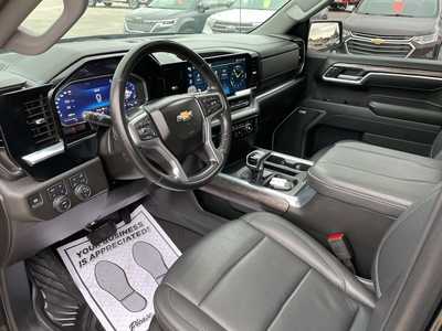 2025 Chevrolet 1500 Crew Cab, $50991. Photo 5