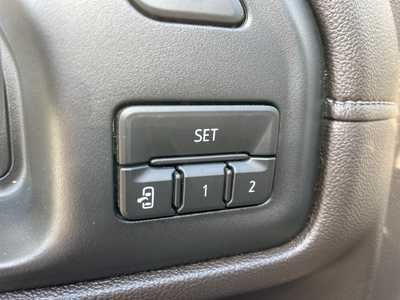 2020 GMC 2500 Crew Cab, $47987. Photo 4