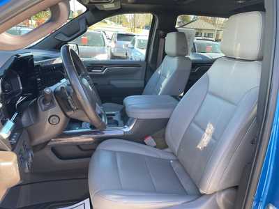 2023 Chevrolet 1500 Crew Cab, $43999. Photo 3