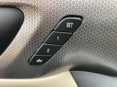 2023 Chevrolet Traverse, $37777. Photo 4