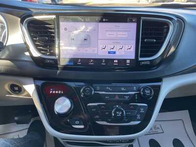 2024 Chrysler Pacifica, $28959. Photo 8