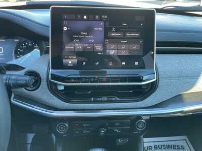 2024 Jeep Compass, $19976. Photo 8