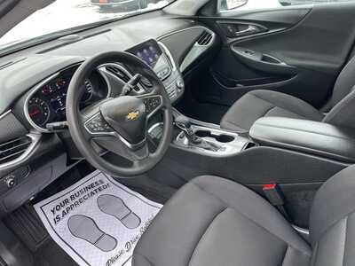 2024 Chevrolet Malibu, $20993. Photo 3