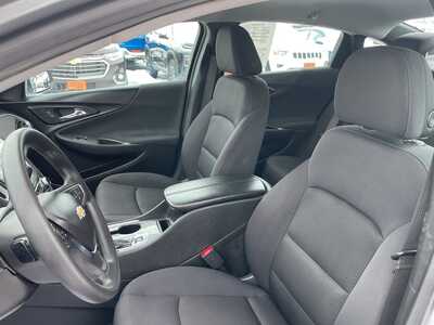2024 Chevrolet Malibu, $20993. Photo 4
