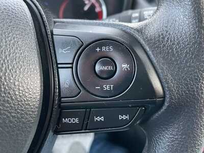 2025 Toyota RAV4, $30922. Photo 8