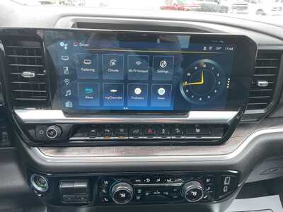 2024 Chevrolet 1500 Crew Cab, $49989. Photo 10