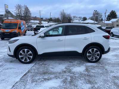2024 Ford Escape, $25960. Photo 2