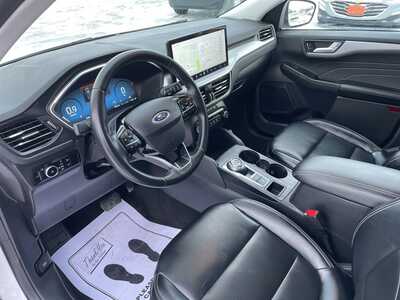 2024 Ford Escape, $25960. Photo 3