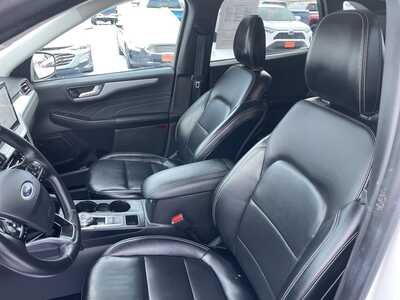 2024 Ford Escape, $25960. Photo 4