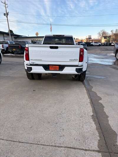 2025 Chevrolet 3500 Crew Cab, $74377. Photo 3