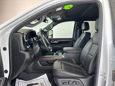 2025 Chevrolet 3500 Crew Cab, $73455. Photo 9